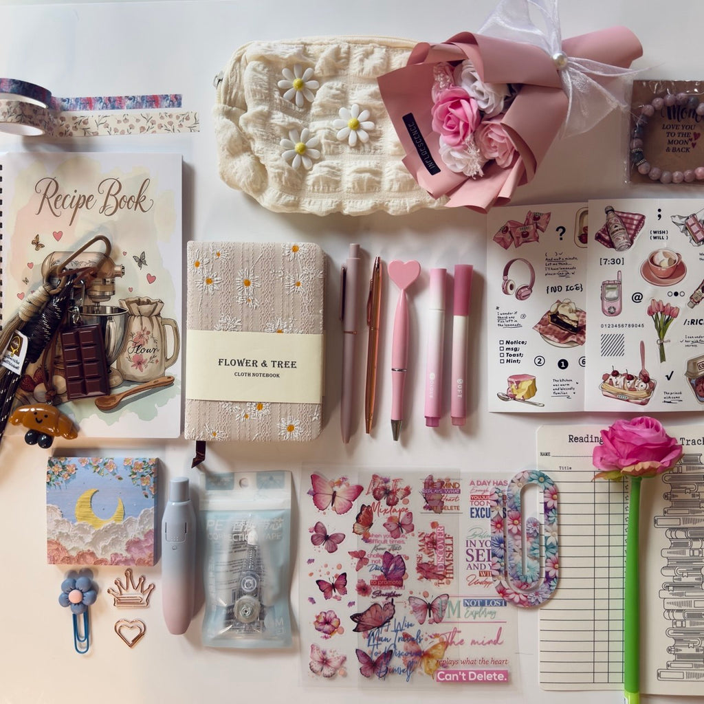Floral Gift Box 🌸  – Cozy Aesthetic Bundle