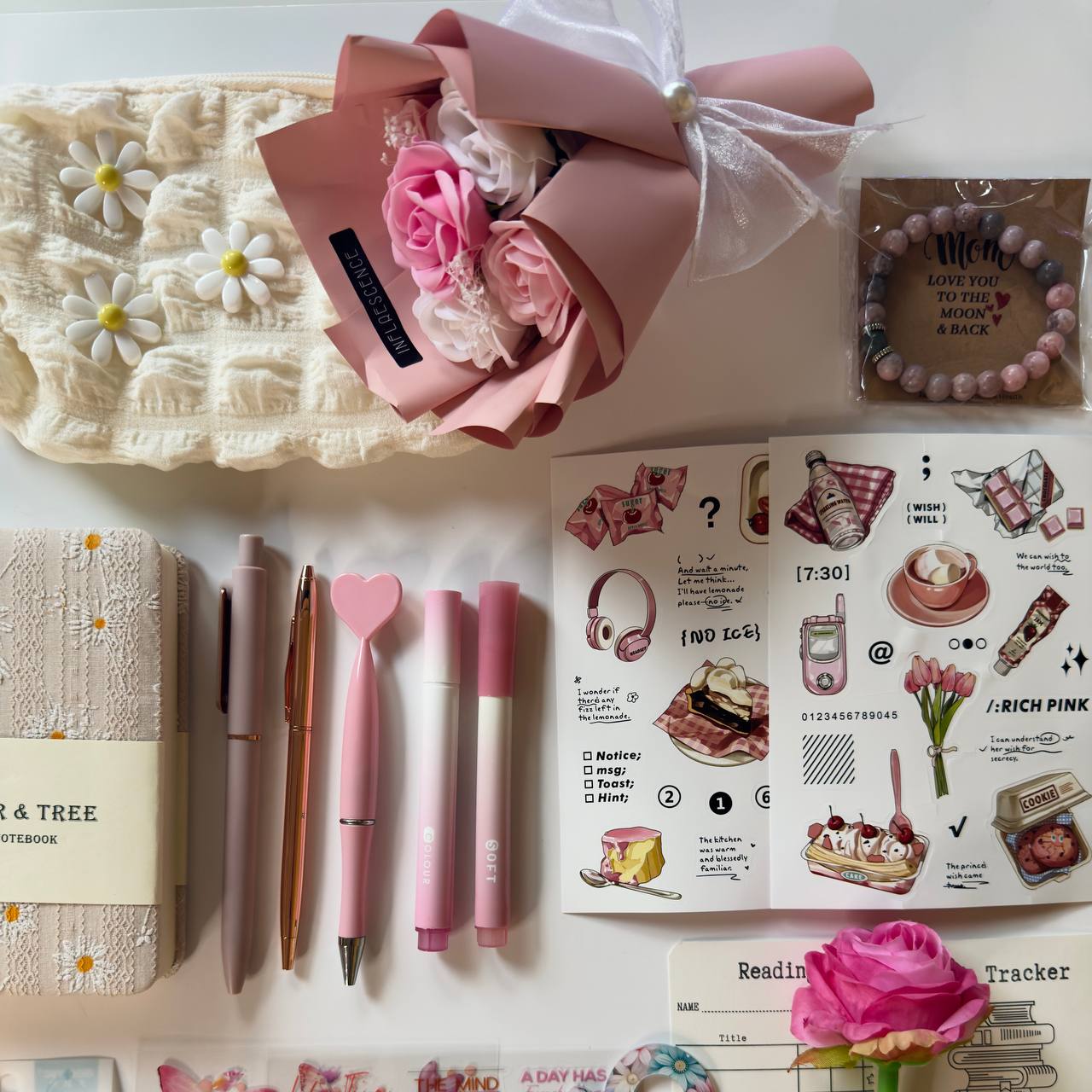 Floral Gift Box 🌸  – Cozy Aesthetic Bundle