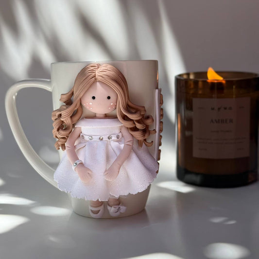 Minimal Face Doll Mug