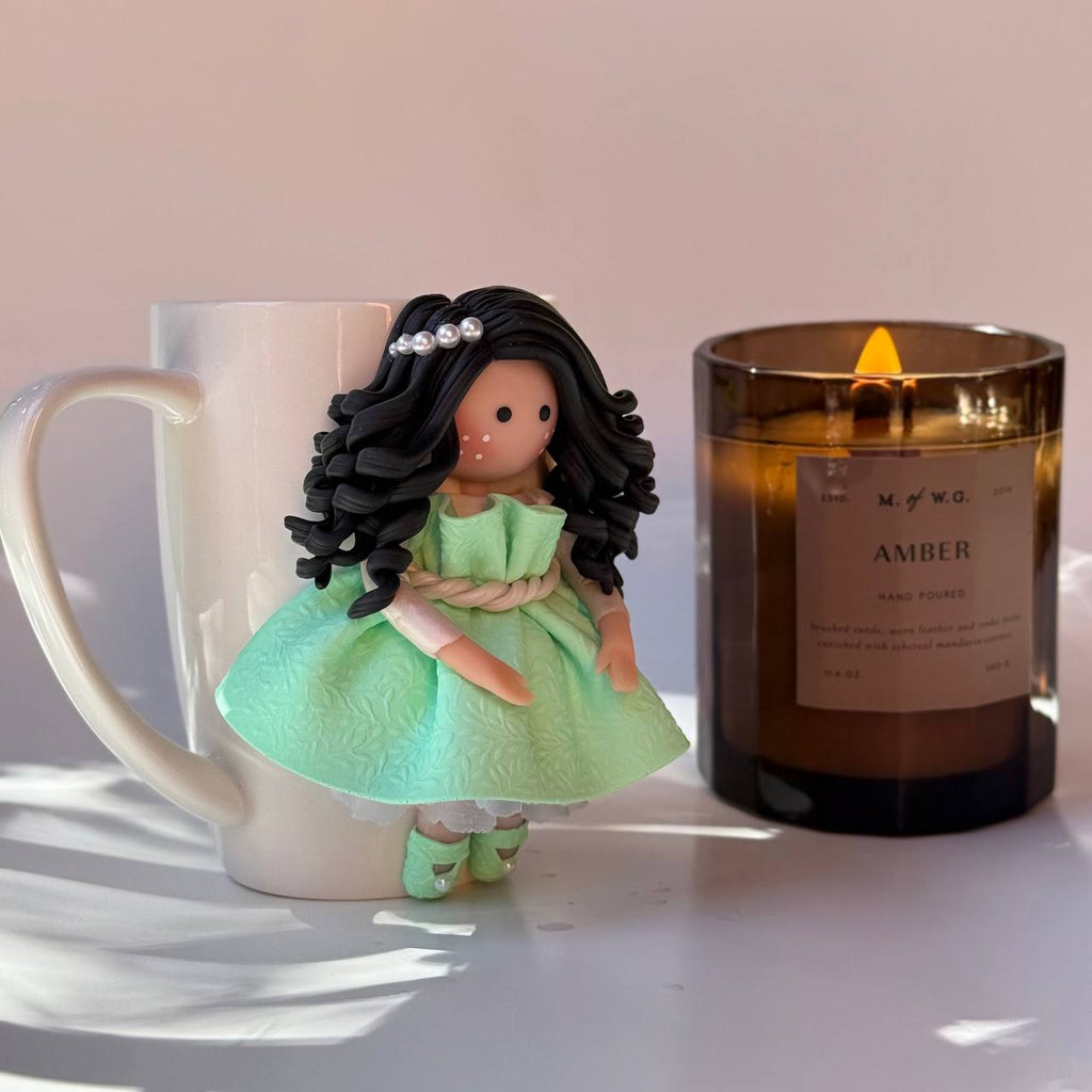 Minimal Face Doll Mug