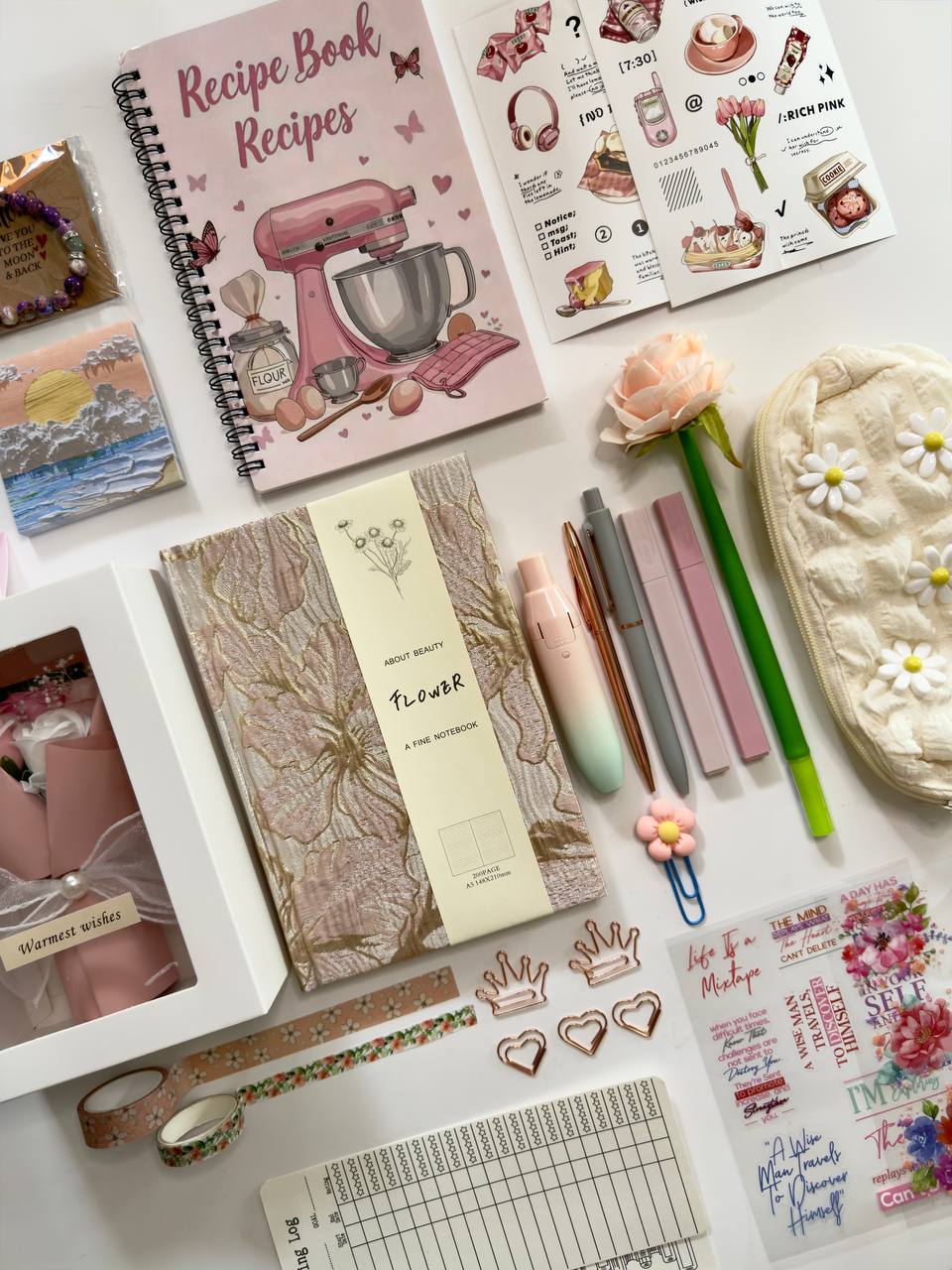 Floral Gift Box 🌸  – Cozy Aesthetic Bundle